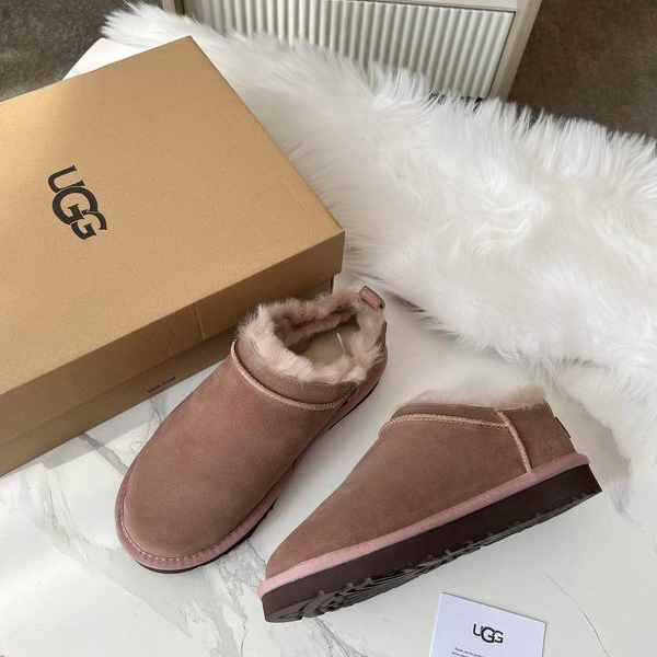 UGG sz35-40 HX0904