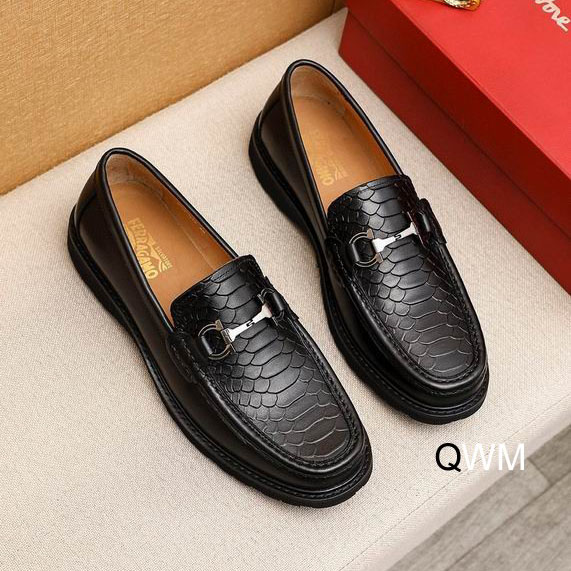 Ferragamo sz38-45 WM1010