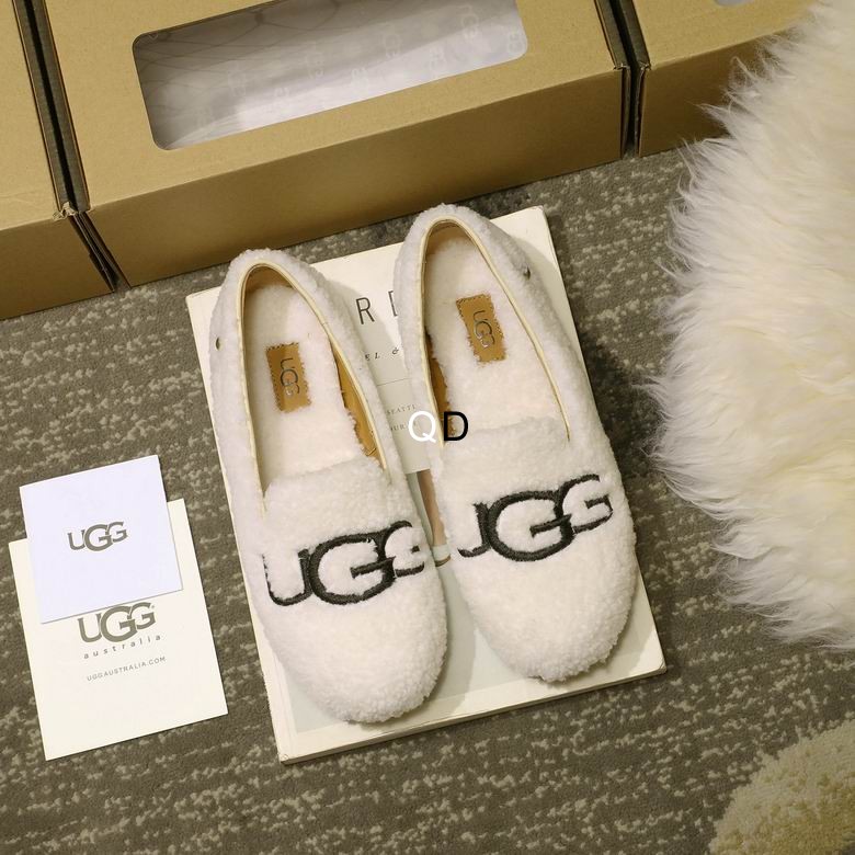 UGG Ů���� Ts